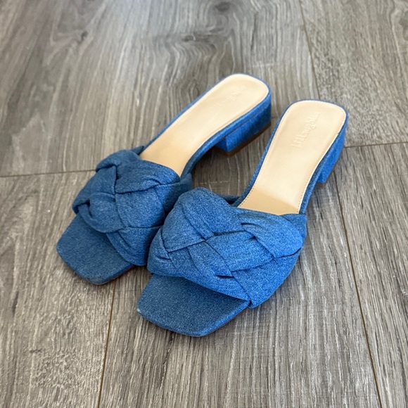 J Mclaughlin Shoes - I McLaughlin Blue Braided Women’s Mules Size 9